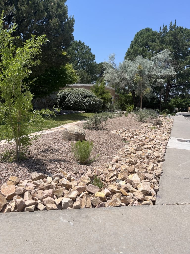 Albuquerque patio extension with natural stone elements
